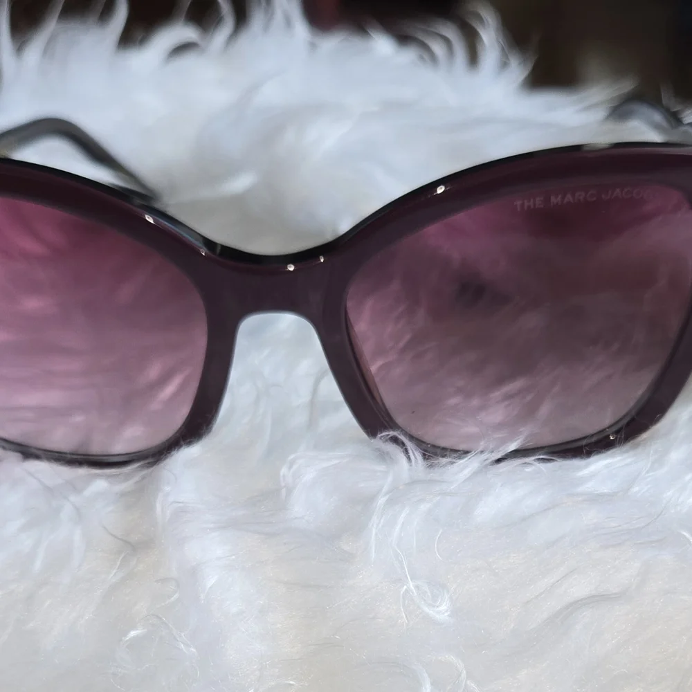 Marc Jacobs Women's 626/s LHF3x 56 MM Burgundy Sunglasses Authentic Luxury